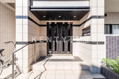 【エントランス】 | B CITY APARTMENT TOKYO SOUTH | 建物の内部です