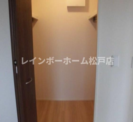 フェリーチェおおたかの森仲介手数料（賃料の1.10ヵ月）の50％OFF対象物件！の収納|ちょっとした収納スペースも充実しています