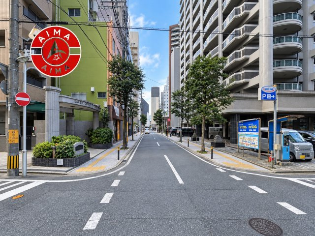アースコート渡辺通りの現況写真|前面道路含む現地の写真です。