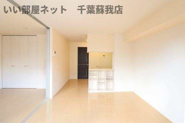 ゴルフォ・デ・コリナ　Bの居間・リビング|ゆったり過ごせる居間です
