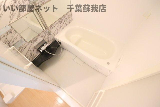ゴルフォ・デ・コリナ　Bの浴室|落ち着いた空間のお風呂です