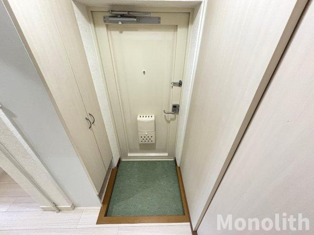 泉北原山台１丁６号棟の玄関