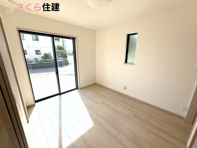 戸祭町2145番　A号棟の洋室