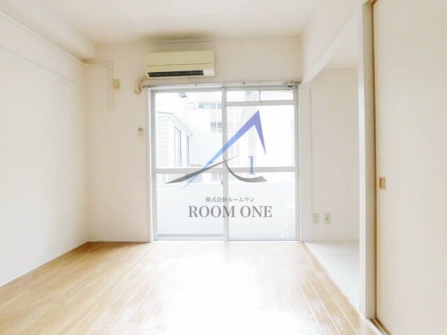 コンチネンタルハイツ御殿山の居間・リビング|洋室のお部屋です。