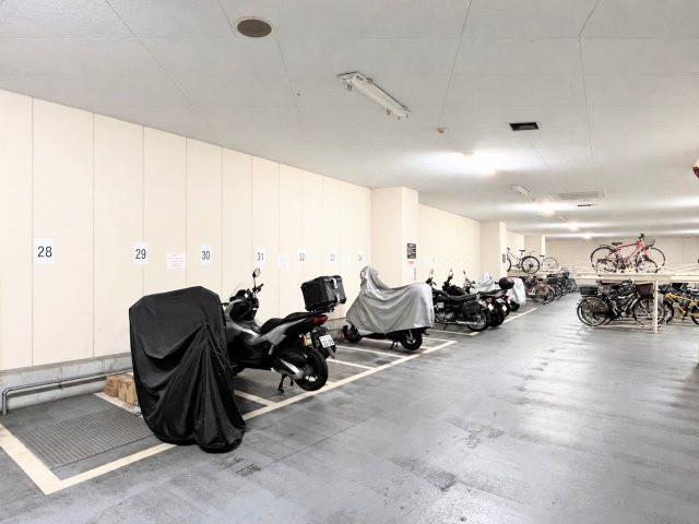 【駐車場】 | クリオレジデンスタワー横浜鶴ヶ峰　鶴ケ峰駅1分/ペット飼育可/24Hゴミ出し可/宅配ボックス | ◆当日見学のお受付もしております。お気軽に「045-482-7338」までお電話ください。