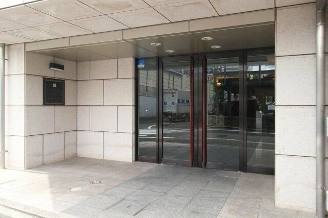 ルーブル学芸大学七番館のエントランス