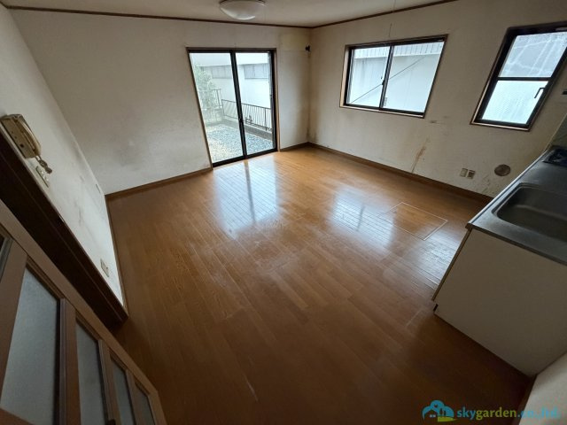 平塚市横内　中古戸建の居間・リビング