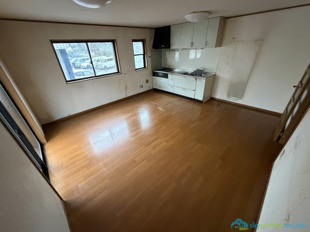 平塚市横内　中古戸建の居間・リビング