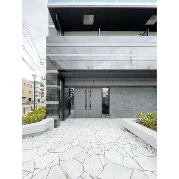 S-RESIDENCE上新庄ascentのエントランス