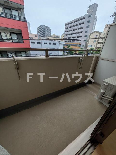 ヴィレッジハウス幕張本郷のバルコニー