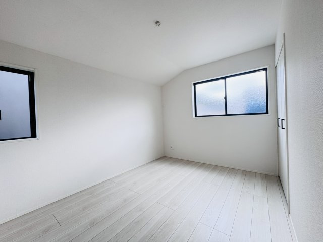 松戸市小金清志町２丁目新築戸建【小金小学校：7分】の洋室|6帖洋室