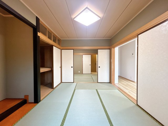 西条市喜多川447-4　中古戸建の和室