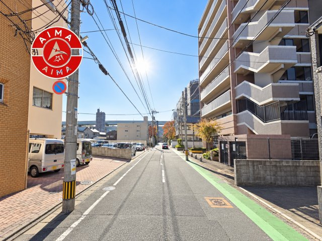 アンピール博多駅の現況写真|前面道路含む現地の写真です。