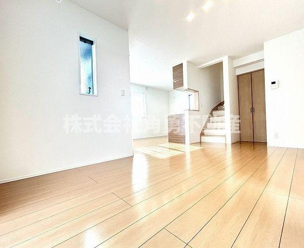 厚木市林4丁目　中古一戸建ての居間・リビング|リビング