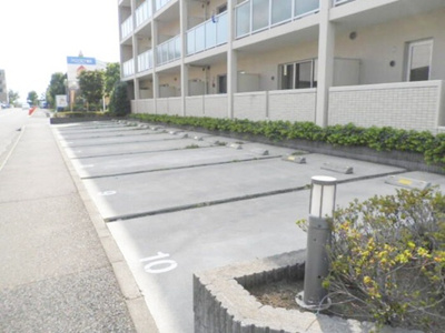 【駐車場】 | アイリスコート七右衛門