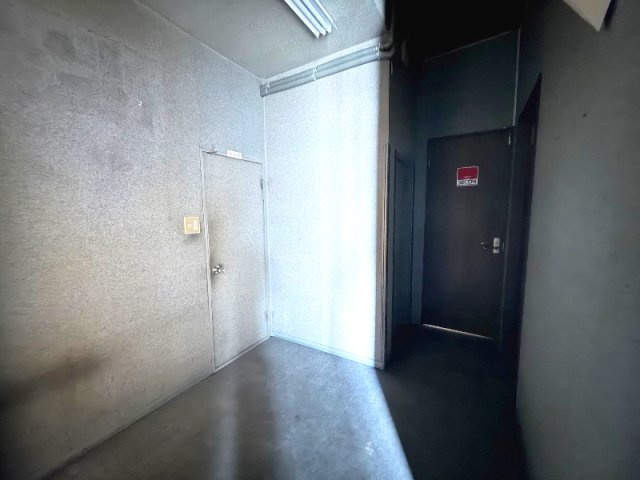【内装】 | 甲府市朝気　土間風フリースペースあり　4LDK