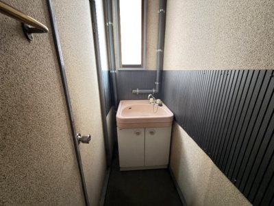 【洗面所】 | 甲府市朝気　土間風フリースペースあり　4LDK
