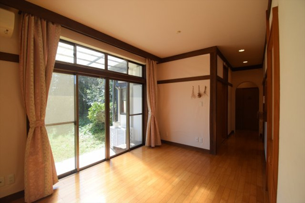 【居間・リビング】 | 伊豆急伊豆高原　戸建