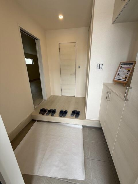 新築戸建て・仲介手数料無料）犬山市橋爪第３期・２号棟の玄関|毎日通る玄関はこちらです