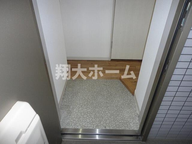 コスモ東向島の玄関
