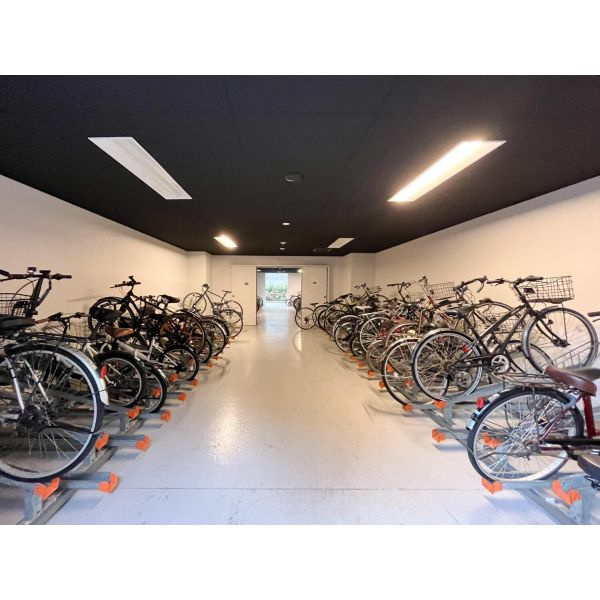 S-RESIDENCE阿波座Westの駐車場
