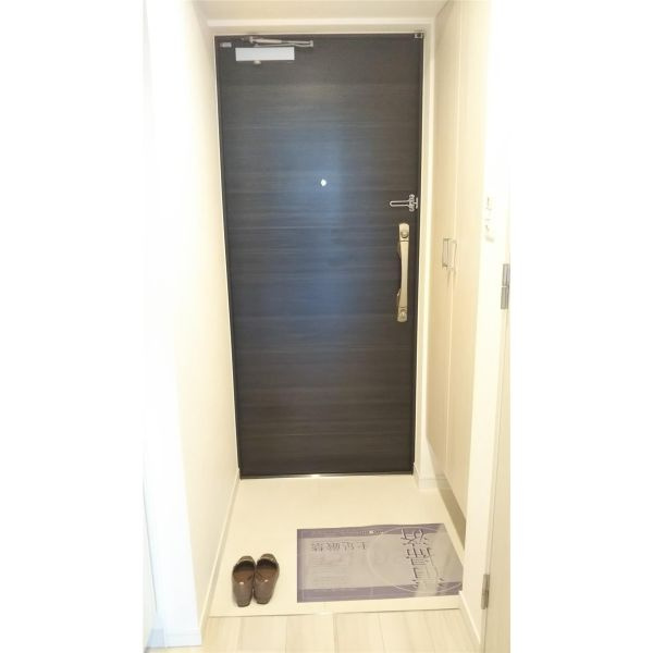 S-RESIDENCE阿波座Westの玄関