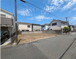 現地は更地となっております。第一種低層に指定された閑静な住宅地エリアです。
