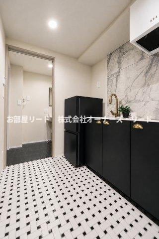 ENOLAのキッチン|コンパクトなキッチンで掃除もラクラク