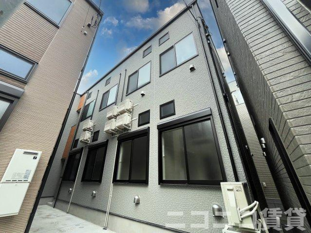 足立区柳原２丁目のアパートの外観