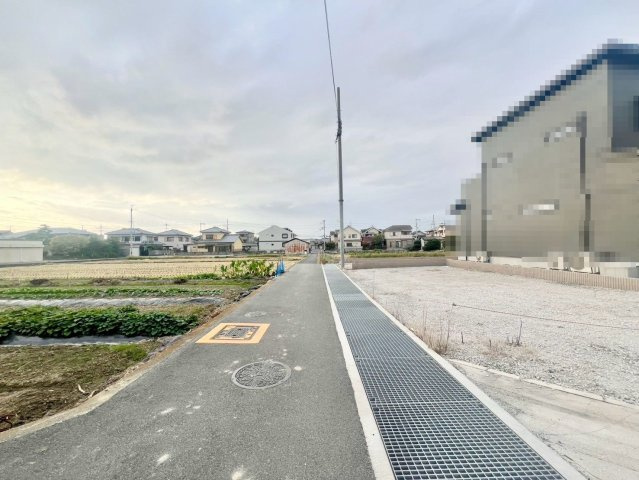 上町　売土地　全８区画の前面道路含む現地写真|自由設計対応ですので、お好きな間取りで個性あふれる住まいにしてくださいね！