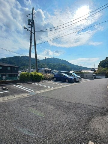 若葉Ｂの駐車場|駐車場です
