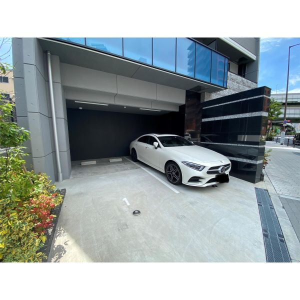 S-RESIDENCE天満Gracisの駐車場