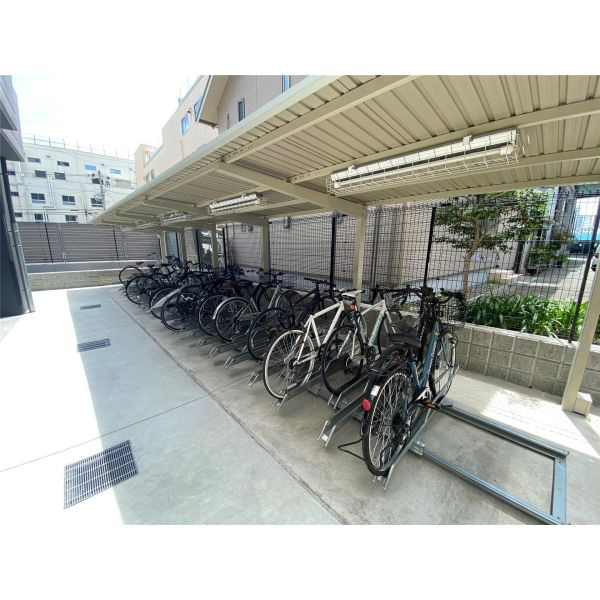 S-RESIDENCE天満Gracisの駐車場