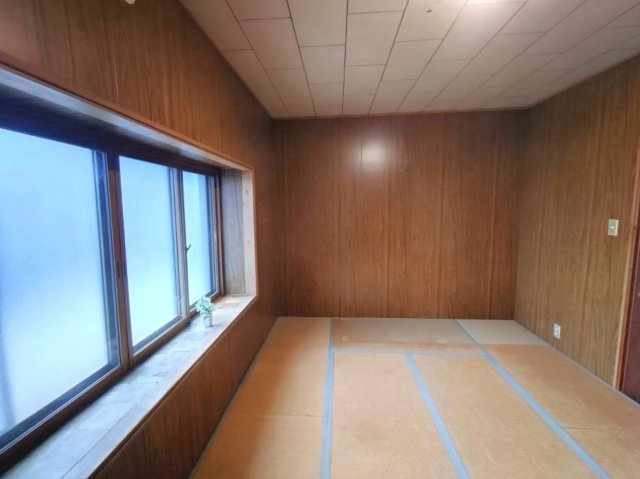 ◆京福電鉄嵐山本線『太秦広隆寺』駅徒歩２分◆東南向き角地◆前道１０ｍ◆右京区太秦蜂岡町の和室|和室