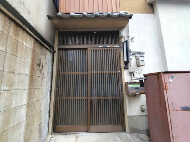 ◆京福電鉄嵐山本線『太秦広隆寺』駅徒歩２分◆東南向き角地◆前道１０ｍ◆右京区太秦蜂岡町の玄関|玄関