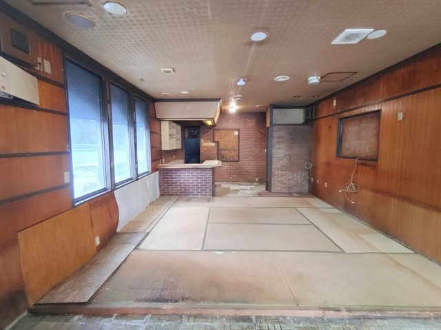◆京福電鉄嵐山本線『太秦広隆寺』駅徒歩２分◆東南向き角地◆前道１０ｍ◆右京区太秦蜂岡町の和室|和室