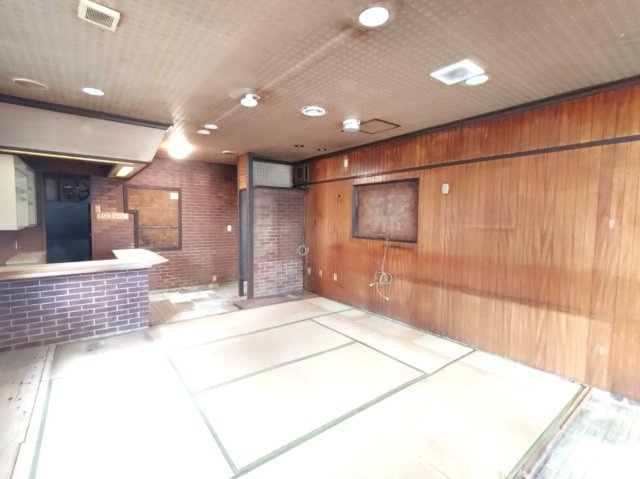 ◆京福電鉄嵐山本線『太秦広隆寺』駅徒歩２分◆東南向き角地◆前道１０ｍ◆右京区太秦蜂岡町の和室|和室