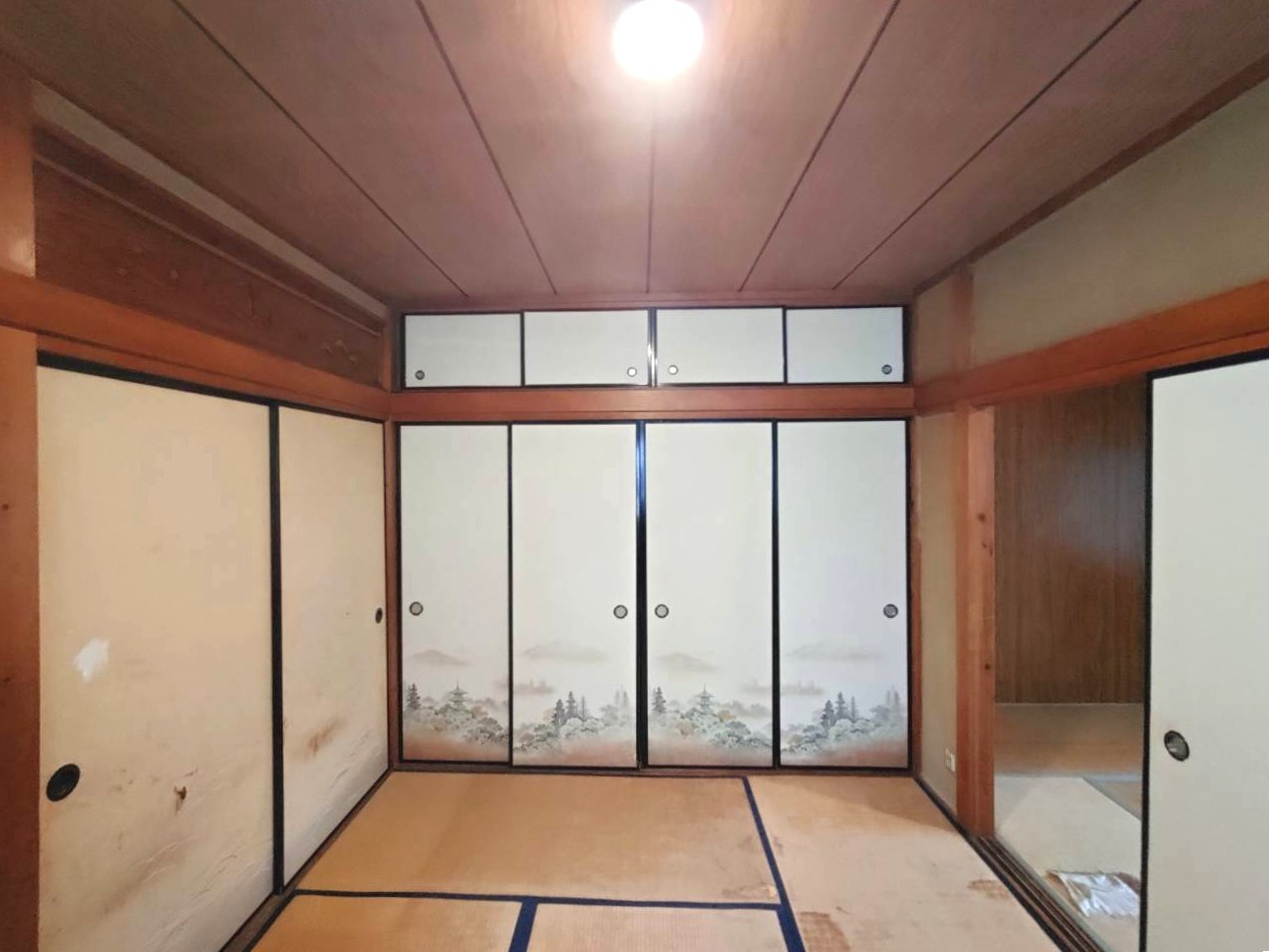 ◆京福電鉄嵐山本線『太秦広隆寺』駅徒歩２分◆東南向き角地◆前道１０ｍ◆右京区太秦蜂岡町の和室|和室