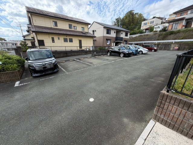 サンハイム田熊の駐車場