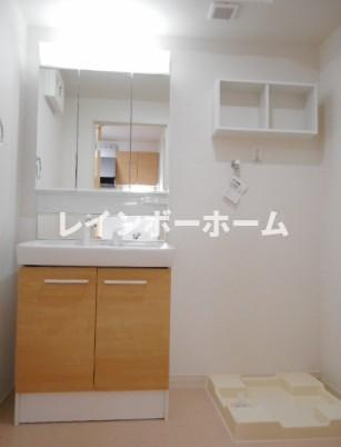 シェーヌⅣ【仲介手数料：50％OFF】対象物件！の独立洗面台|コンパクトで使いやすい洗面所