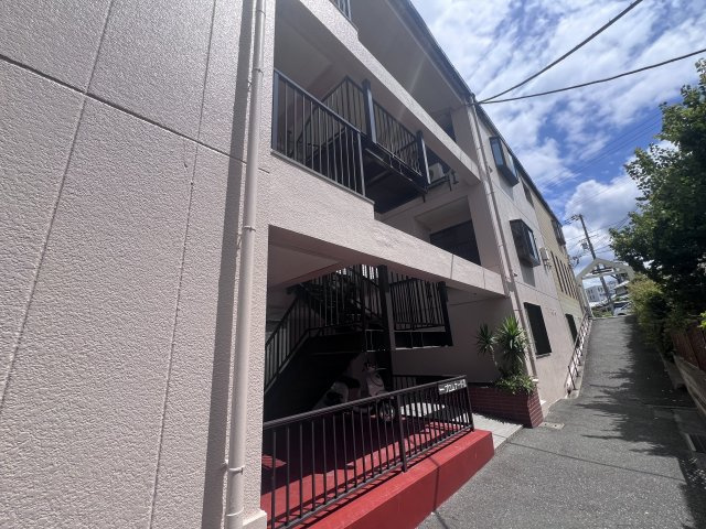 ハイツ堀田の外観