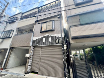 【外観】 | 杭全１丁目　中古一戸建 | 押入や物入がありますので、収納場所に困らず綺麗な室内をたもてますね♪家族の思い出も大切にしまっておけますね！