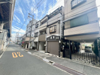 【外観】 | 杭全１丁目　中古一戸建 | ゆとりのある洗面室ですよ！朝の身支度もスムーズにできますね♪