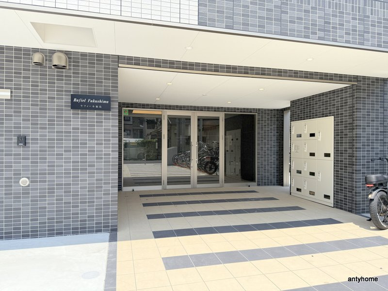 ラフィール福島　仲介手数料無料のエントランス