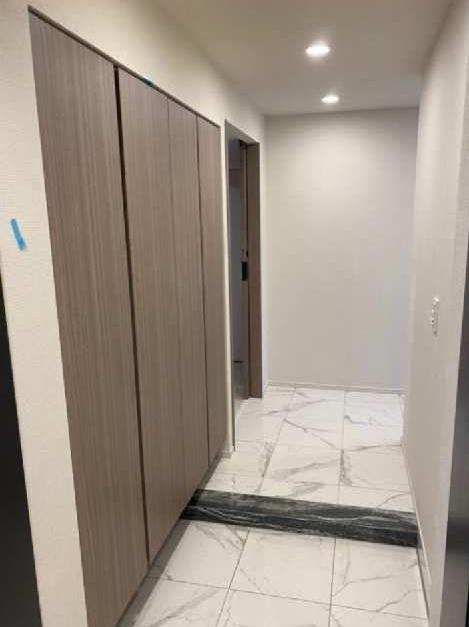 フレンシア築地の玄関