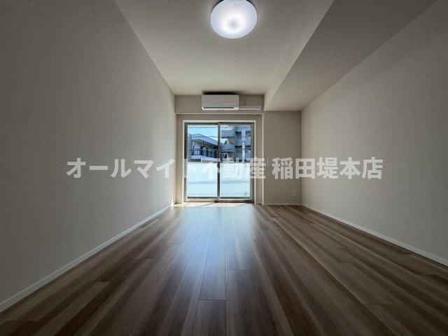 狛江市岩戸北４丁目の賃貸マンションの寝室