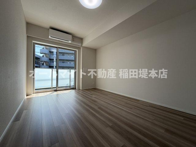 狛江市岩戸北４丁目の賃貸マンションの居間・リビング