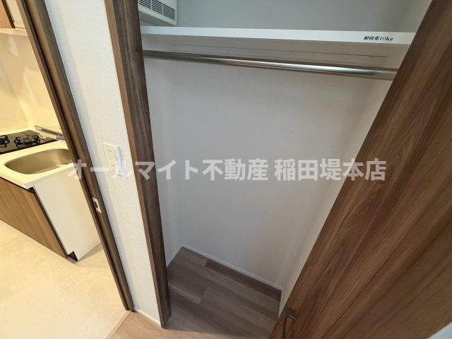 狛江市岩戸北４丁目の賃貸マンションの収納