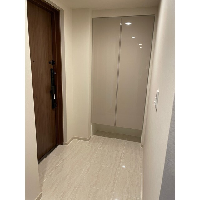 ローレルタワー堺筋本町の玄関