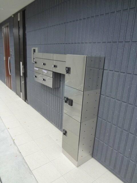 Ａｎｇｅｒｓ　Ｕｎ（アンジェアン）のエントランス|建物の内部です
